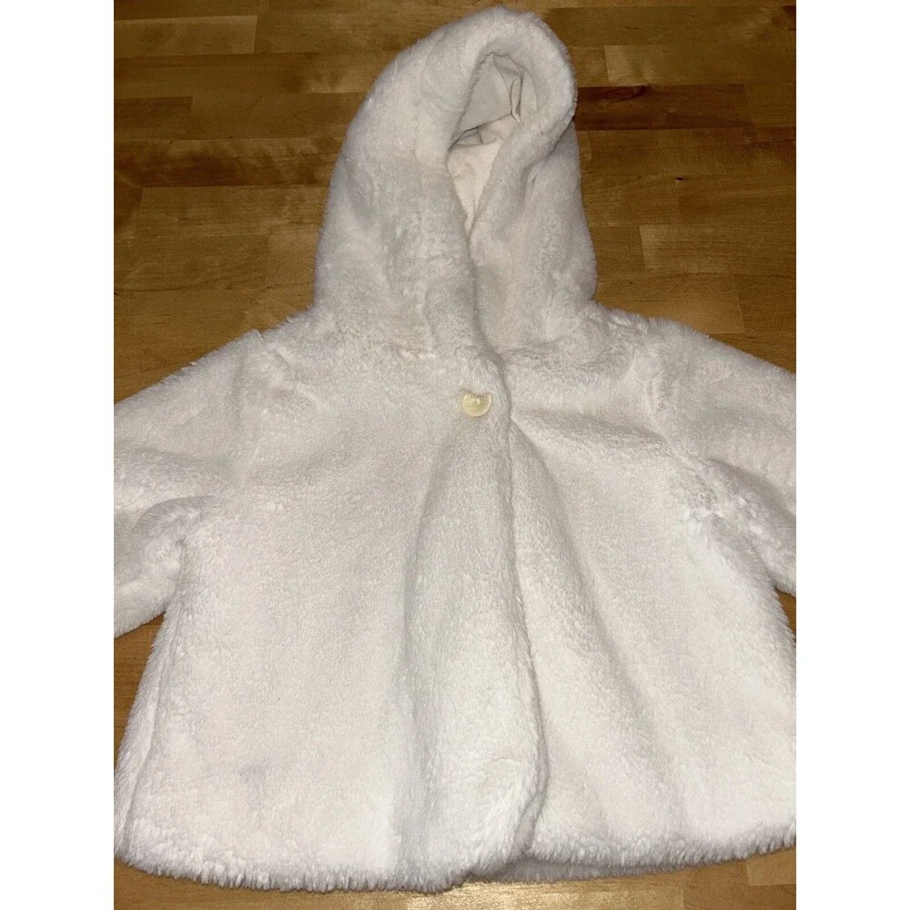 Baby Girls White Fluffy Winter Coat Size 12-18 Months Old Navy